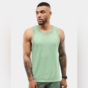 NWT🏷️ Fabletics- The Training Day Tank, Size XXL
